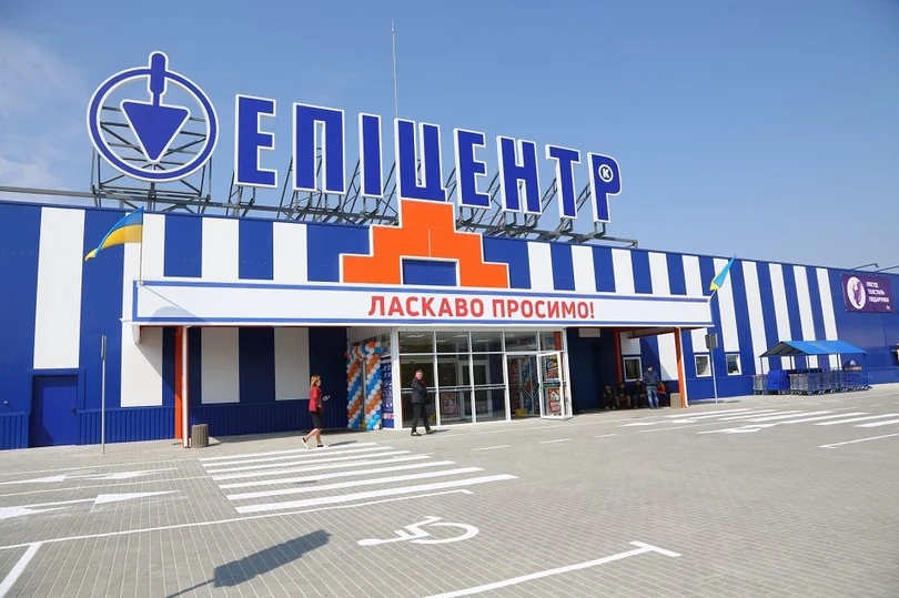 Суд виніс вирок! Матір 3мусила доньку вkрасти шліф-машинку з “Еnіцентру”