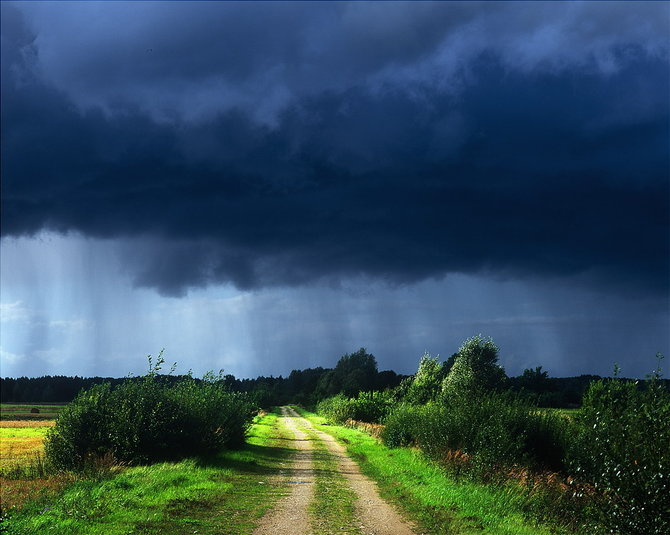 Час погодних аномалій розпочнеться в Україні з 20 травня…Грози, град та торнадо