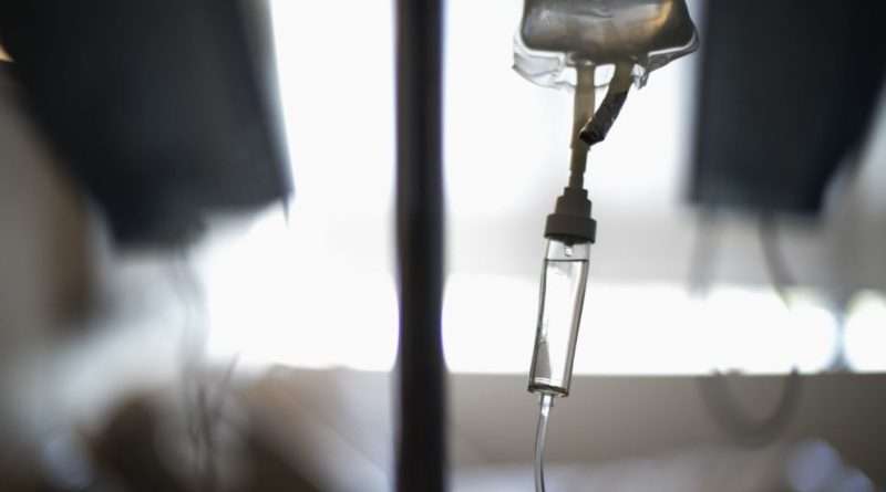 Скандал із Чернігівською лікарнею: пацієнт заплатив готівкою за анестезію, яка має бути безкоштовною