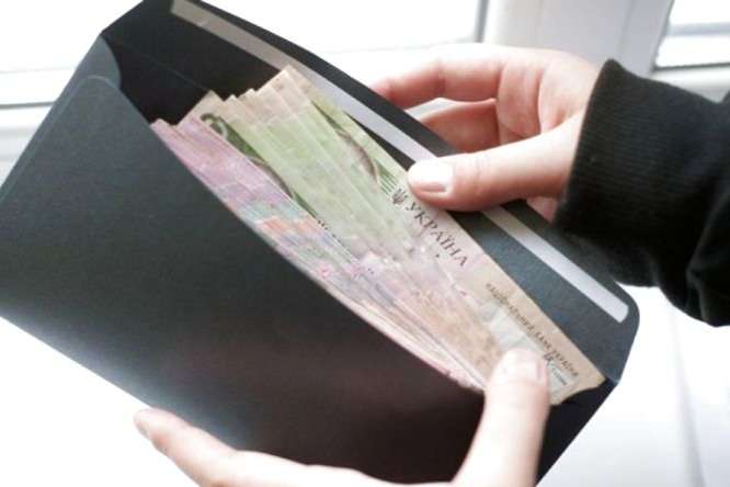 Українцям перерахують зарплати: озвучено новий розмір мінімалки, незабаром доведеться переглянути підхід