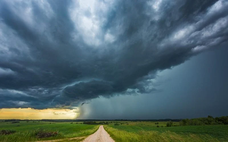 В Україні оголошено штормове попередження: у яких регіонах вируватиме негода