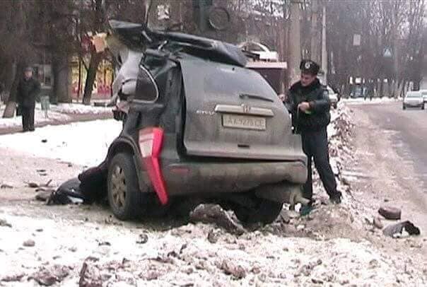 Повчальна історія про Бога в багажнику: Ти ж бачиш, батя, у нас всі місця в машині зайняті, для твого Бога місце тільки в багажнику…