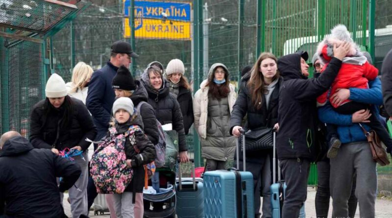 У Польщі очікують великої хвилі біженців з України: в МЗС назвали причину