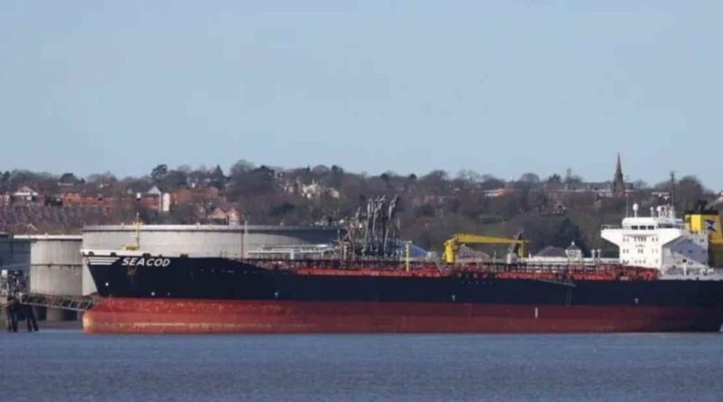 Санкції зробили марними танкери РФ, рахунок іде на сотні тисяч тонн нафти
