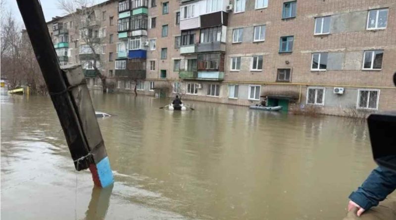 Прорив греблі в Росії: ситуація критична, вода швидко затоплює Орськ – ЗМІ
