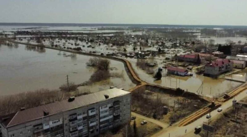 РФ йде під воду: у Тюменській області найсильніша повінь за 77 років