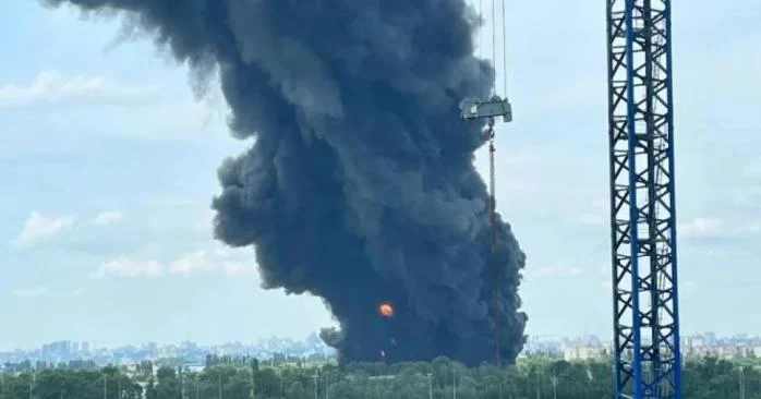 “Бав0вна” у Воронезькій області: дрони СБУ підірвали склад боєприпасів – ЗМІ