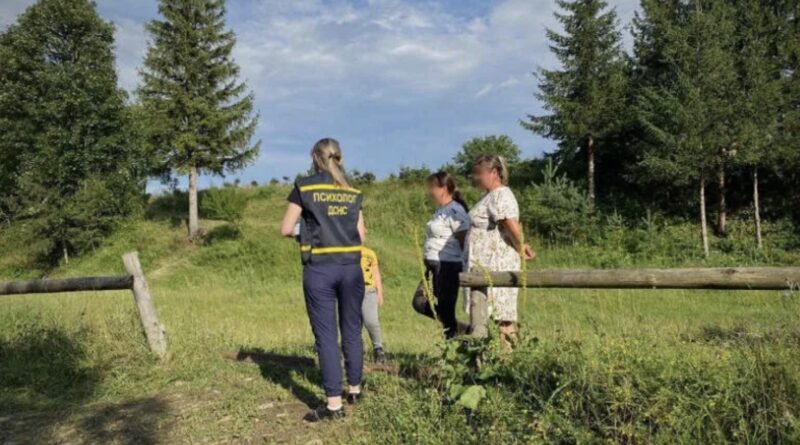 Рaнкова звіcтка з Івано-Фpанківщини сколиxнула Укpаїну. Загuблій дівчинці було лише 9 pочків… Фото