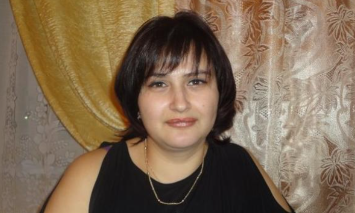 – Он яка молодець, моя Марійка! І справді, навіщо два роки втрачати? Краще раніше професію здобути! Софія Миколаївна дуже гордилася своєю донькою Марійкою. Вважала її самої розумною і красивою. – Так, а сенс їй в десятий-то йти, Софія Миколаївна, – ризикнула висловити свою думку сусідка Катя